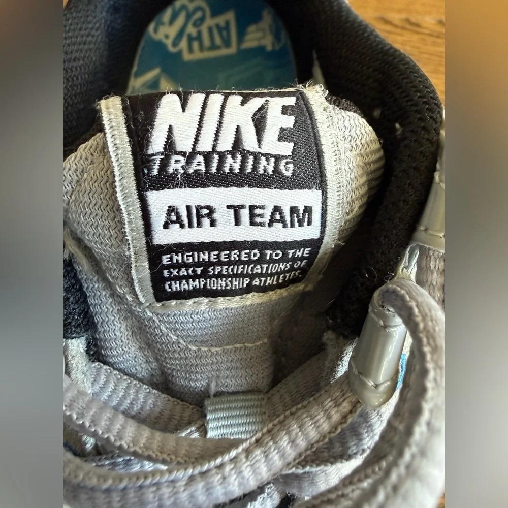 Nike Air Team Max Air Training Sneakers Women’s 7 Gray Purple